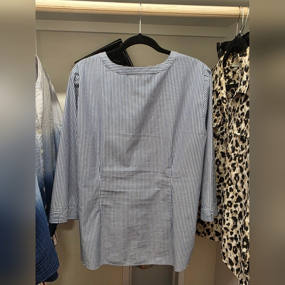 Van Heusen - Blue And White Stripe - V Neck Tunic - 3/4 Sleeve - XL - Picture 3 of 7